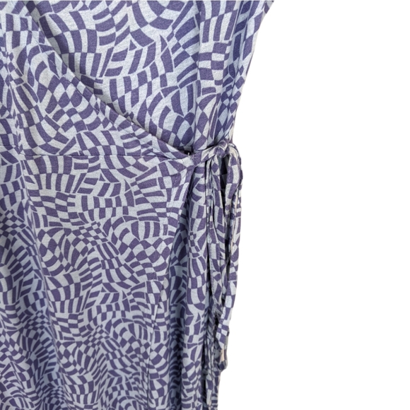 Urban Outfitters Zina Blue Geometric Print Sleeveless Midi Wrap Dress - Picture 8 of 16